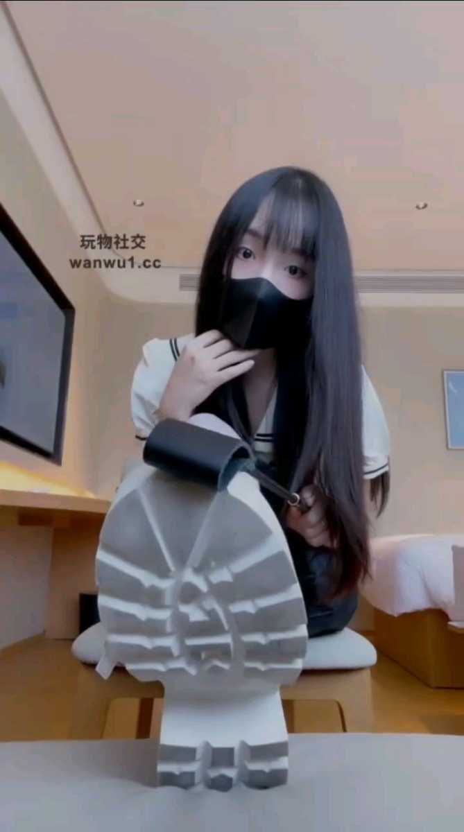 152150gj0eeh1vhbu1quuf.jpg 152150gj0eeh1vhbu1quuf.jpg