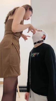 192602c2ndcny32c1y2yn4.jpg