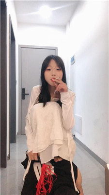 【怡怡】拖鞋踩踏鞭打