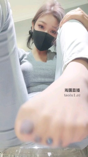 白桃:深夜榨精