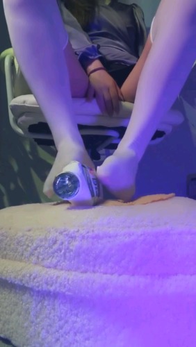 梨柚冰:红绿灯5次连炸