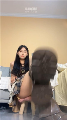 【黑喵】靴底辱全家    250912-8BP