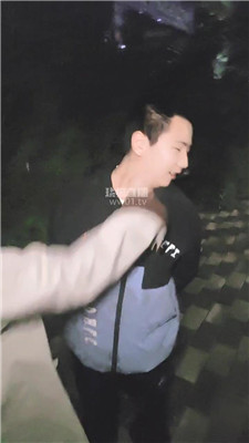 【忘忧情侣主】深夜户外训跟踪狂