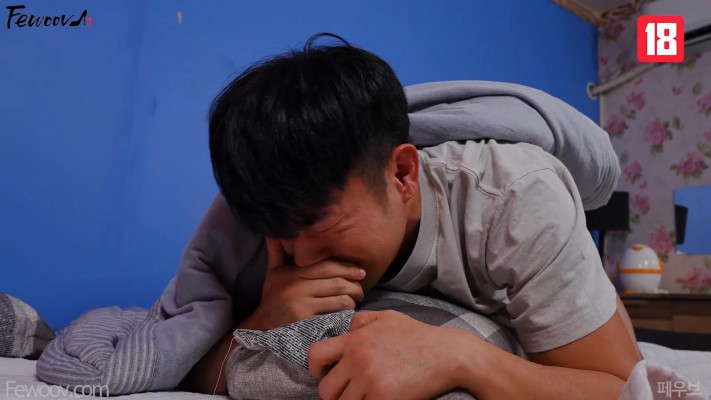 弟弟猛男落泪御姐少妇ISU直接用极品丝袜玉足安慰  JS251031~1BP