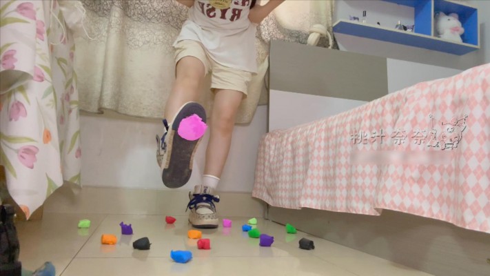 板鞋踩橡皮泥（部分外出）  JS251125~6BP