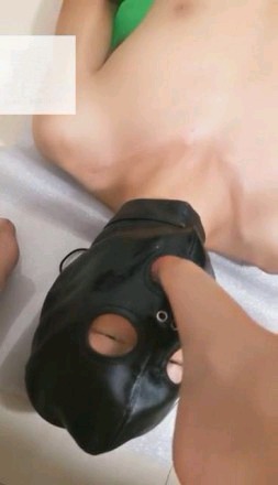 【调教视频】【GZ-Linda】窒息系列：肉丝深喉，堵嘴，坐脸窒息