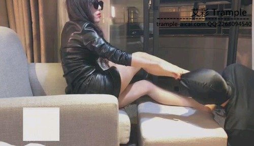 【调教视频】【歌迪丝S】舔脚伺候主人