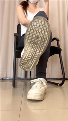 【兔牙】鞋底踩S    251216-25BP