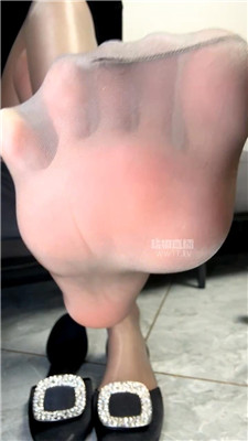 【酒鸽】高清超近距离玉足    260201-7BP