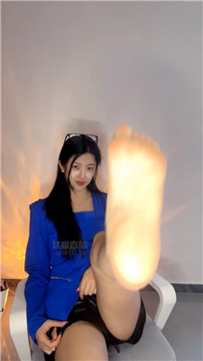 【十一】裸足羞辱    260201-14BP