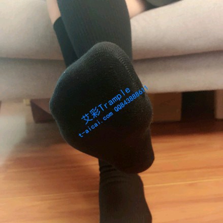 【调教视频】【可可公主】棉袜脚第一视角踩踏